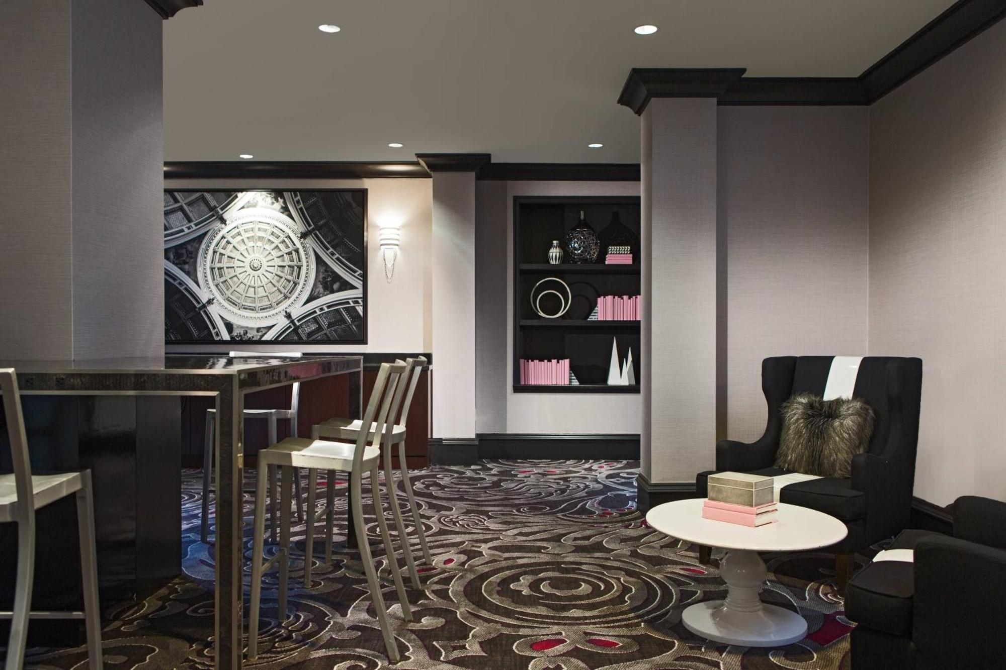 Courtyard By Marriott Boston Downtown Hotel Exterior photo