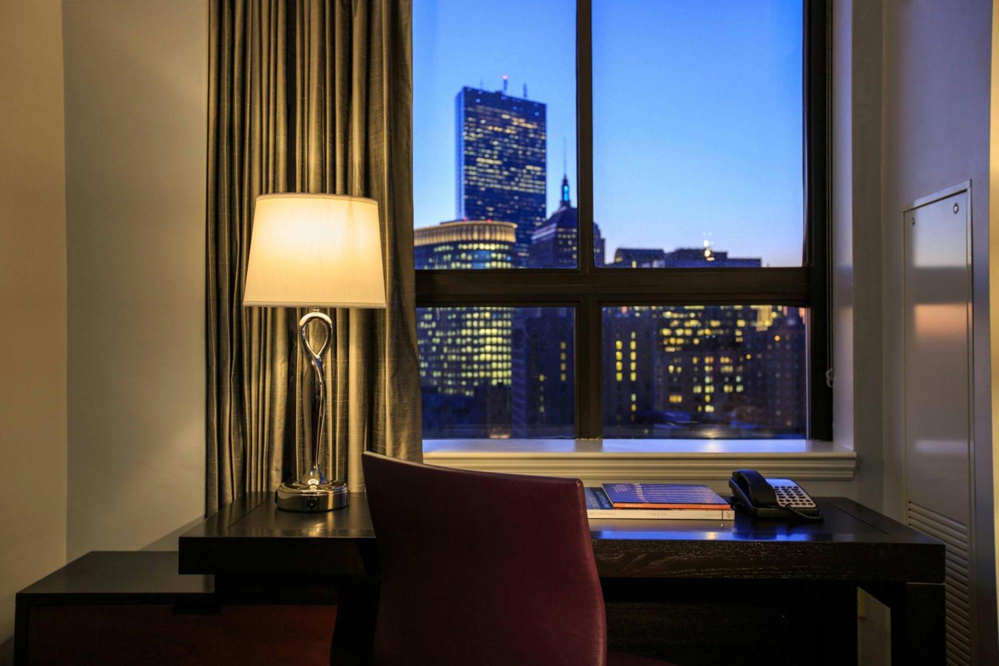 Courtyard By Marriott Boston Downtown Hotel Exterior photo